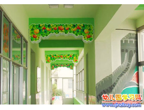 幼儿园走廊吊饰布置:瓜果香—幼儿园环境布置图片 幼儿园走廊吊饰布置:瓜果香—幼儿园环境布置图片