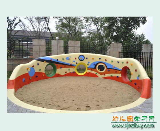 儿童玩沙池_幼儿园户外环境设计