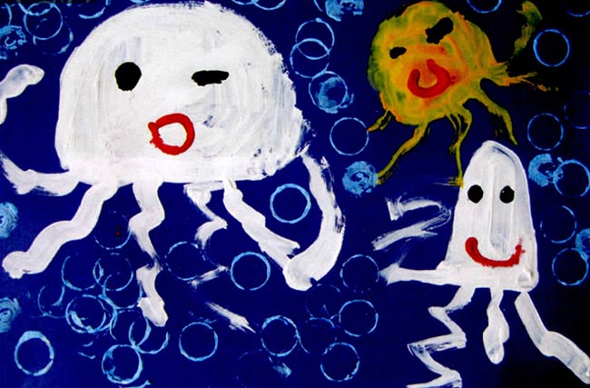 幼儿园小班画画教案设计:水母娃娃的舞会